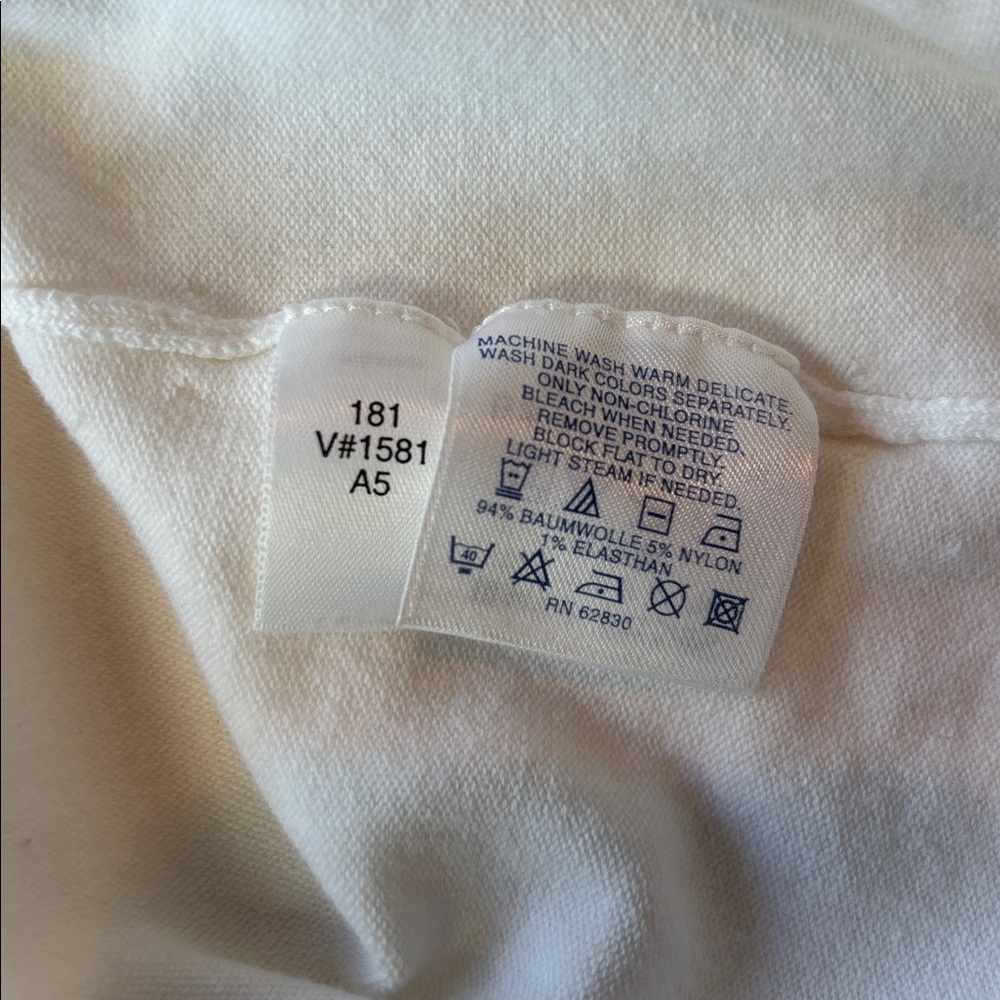 TWO! Lands’ End 3/4 Sleeve V-Neck Cotton Sweater Classics in White and Green - Picture 7 of 8